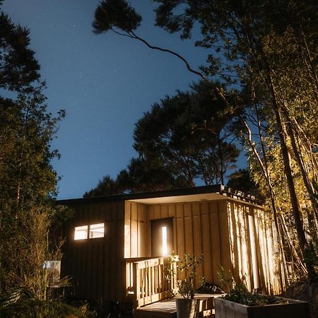 Treehouse Hideaway At Rekindle Tree Houses Opua Extérieur photo